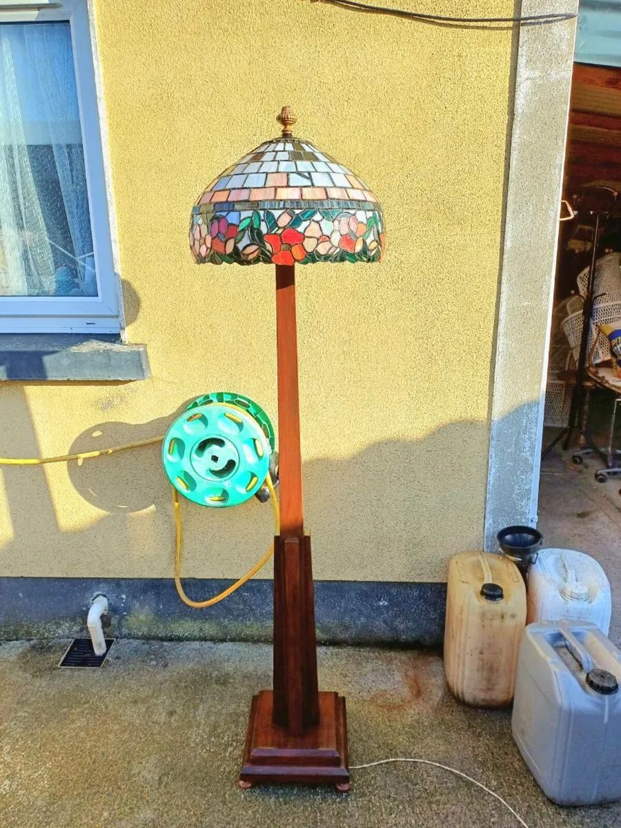 1940/50s Tiffany Style Floor Lamp - Image 2