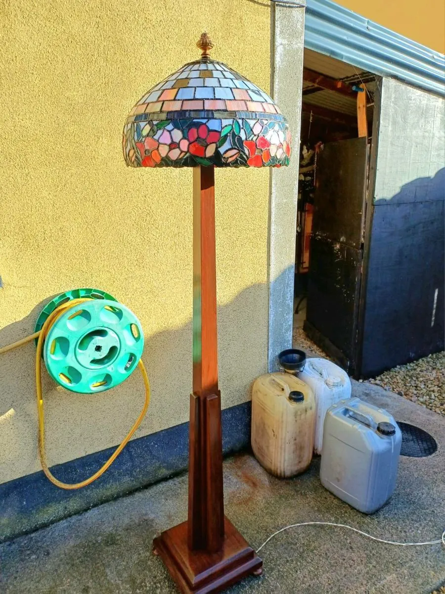 1940/50s Tiffany Style Floor Lamp - Image 1