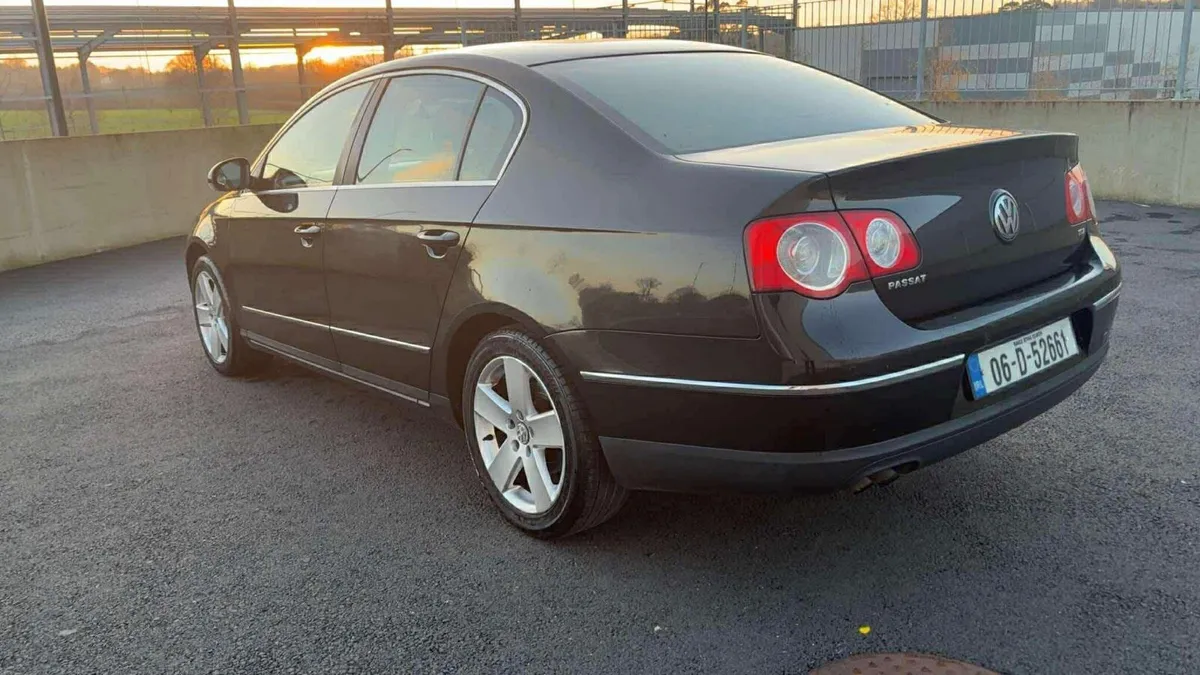 Volkswagen Passat - Image 2