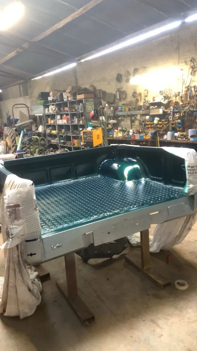 Toyota hilux 2004 - Image 4