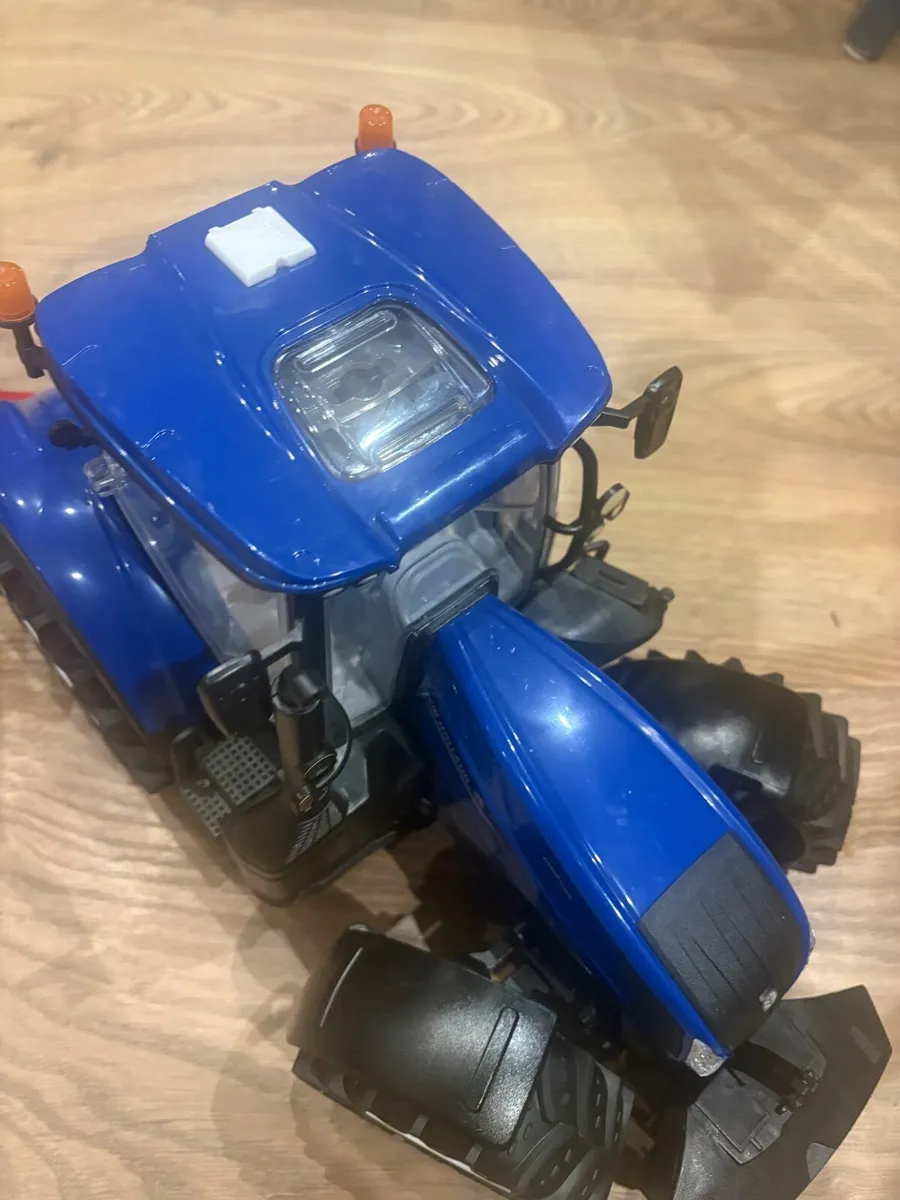 Bruder New Holland Tractor and Bale Wrapper - Image 3