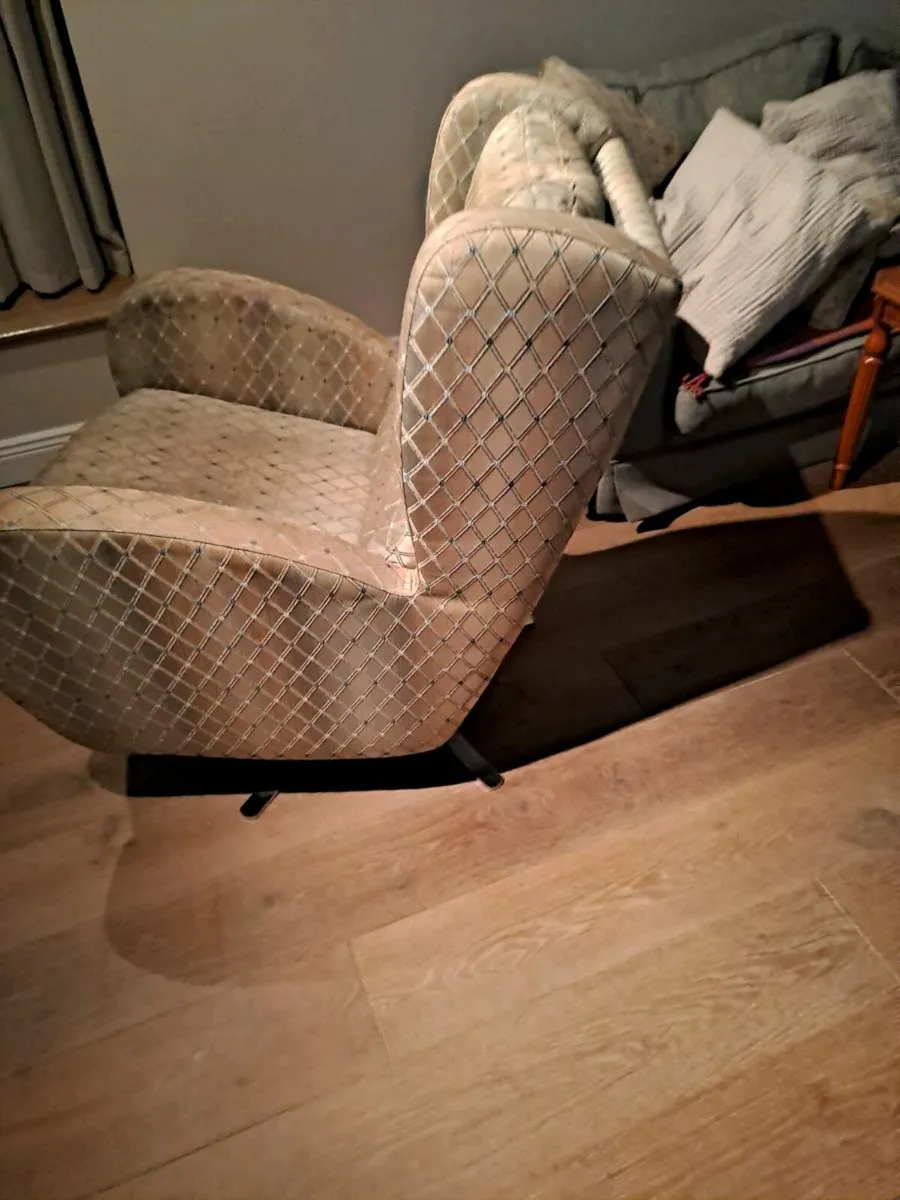 Swivel Chair - Image 1