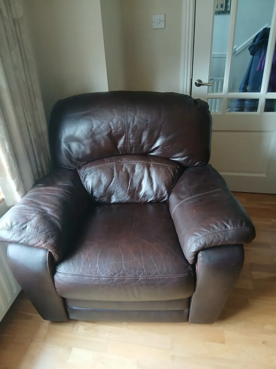 Used 3 piece leather suite . - Image 1