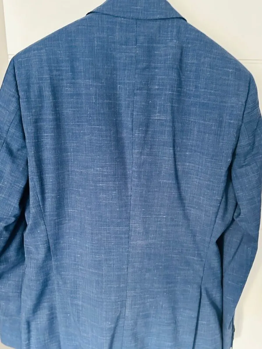 Hugo boss suit - Image 3