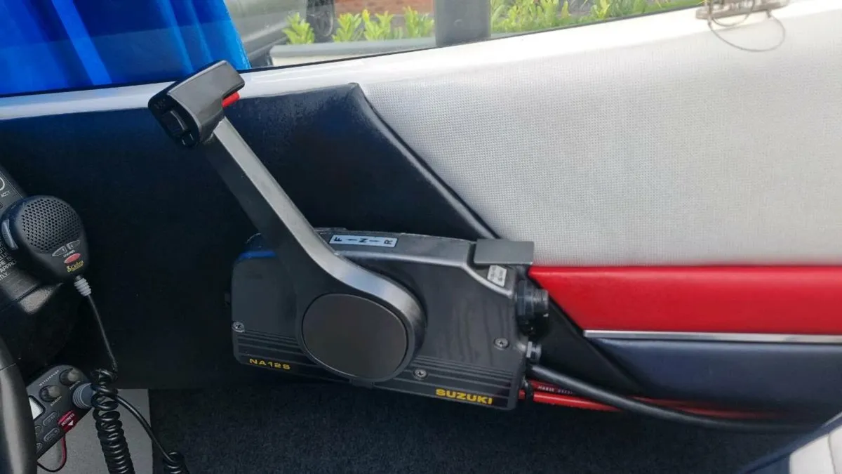 Suzuki outboard 100hp engine - Image 2