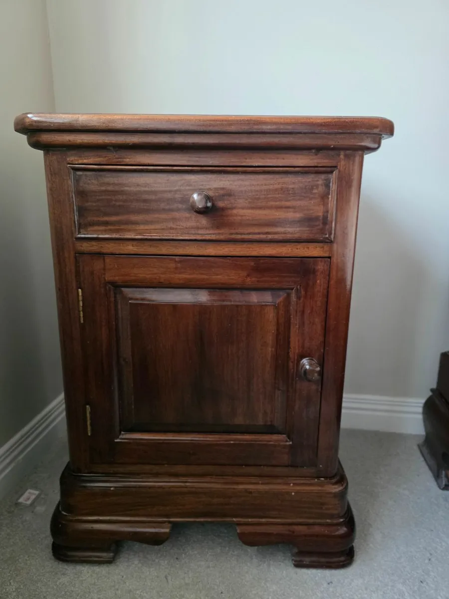 Bedroom furniture set - Image 4