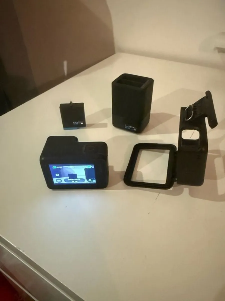 GoPro Hero 7 Black bundle! - Image 3
