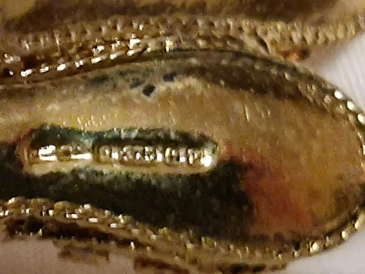 BALLET GARNET, 9CT Gold 3.47 Gram Vintage Charm - Image 3