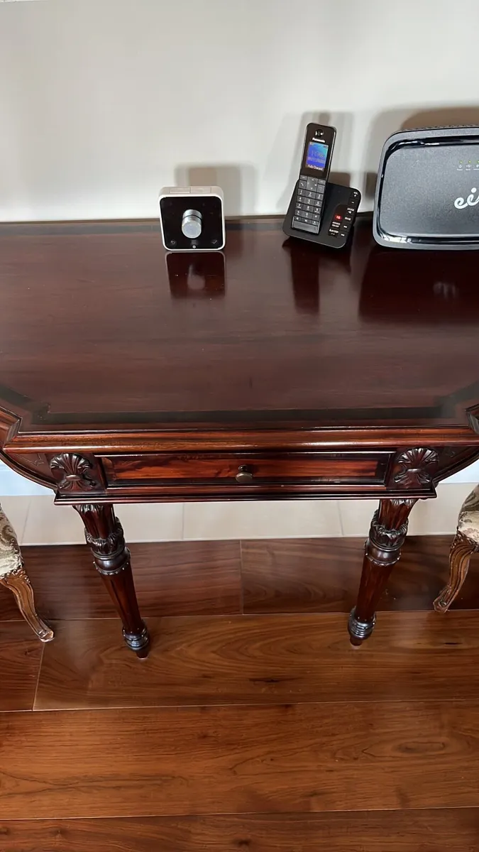 French Fluted Console Table - Image 2