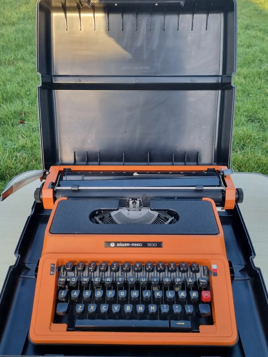 Japanese Typewriter - Silver Red 500 - Image 1
