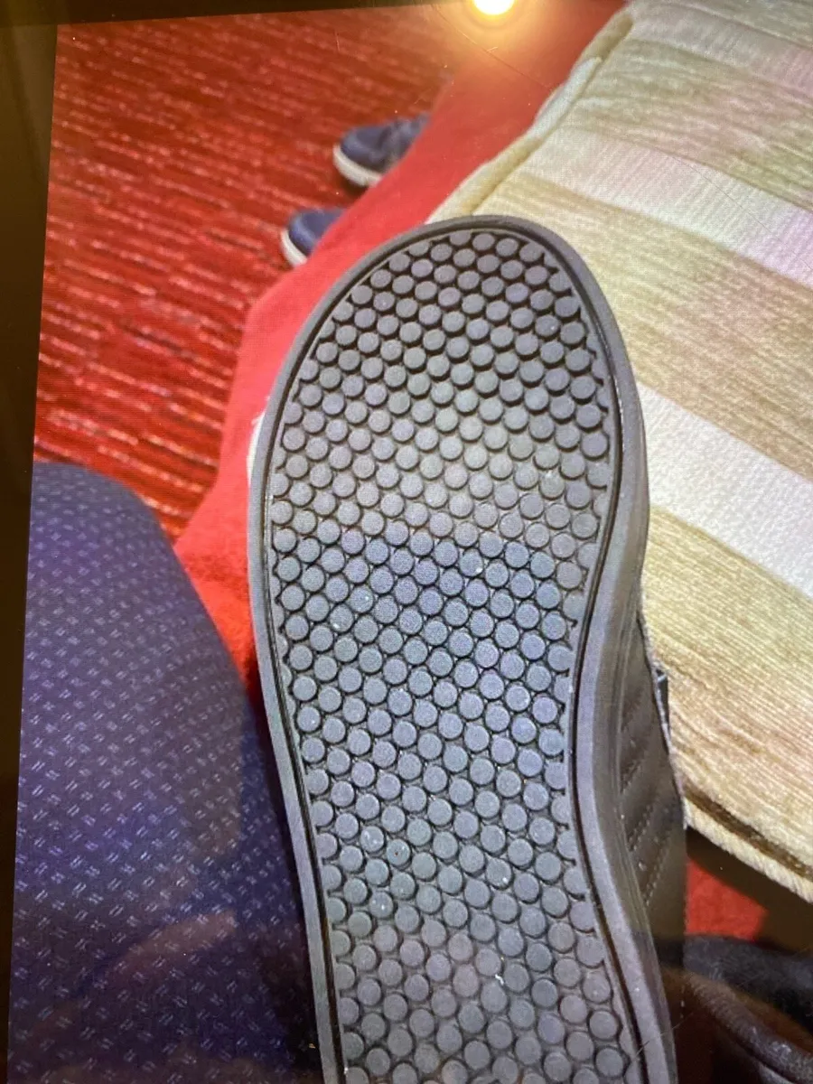 Adidas boys trainers - Image 3