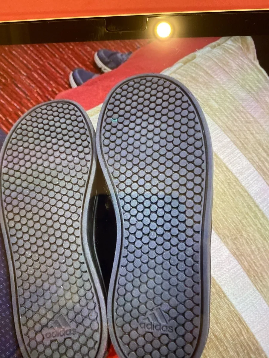 Adidas boys trainers - Image 4