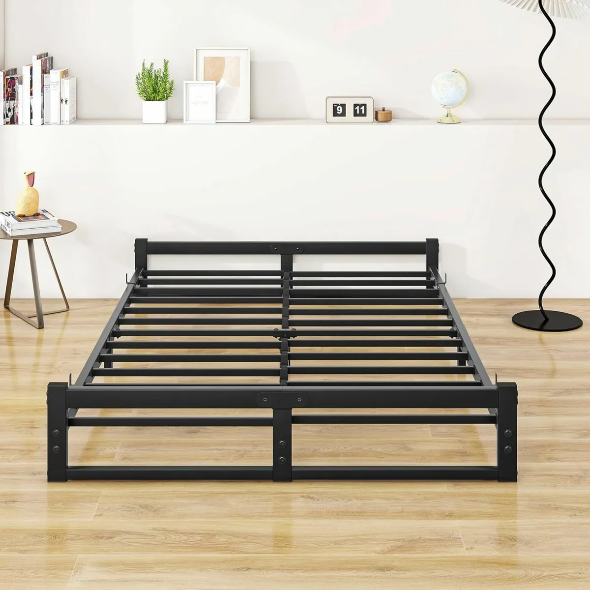 Double Bed Frame 4ft6 135x190 cm classic design - Image 3