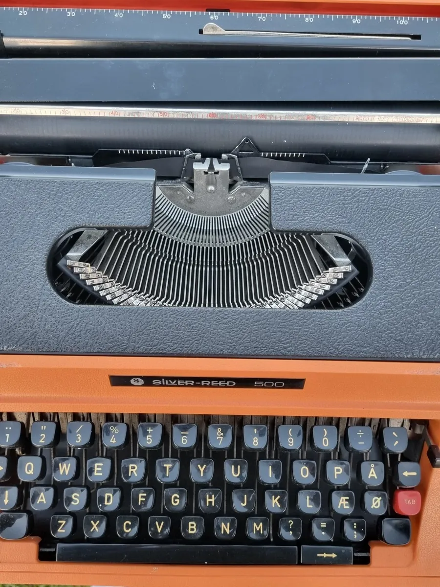 Japanese Typewriter - Silver Red 500 - Image 4