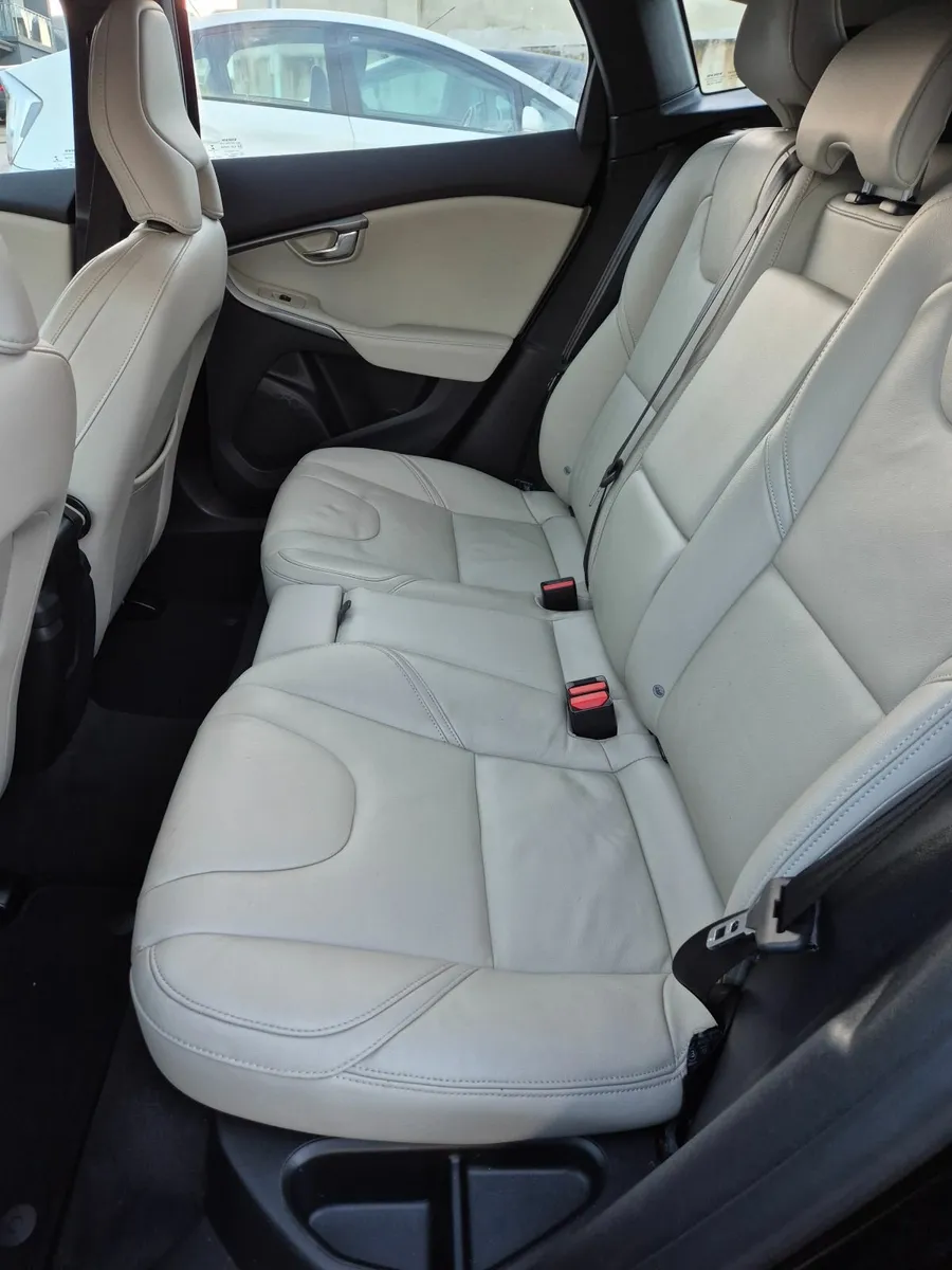 Volvo V40 2016 - Image 4