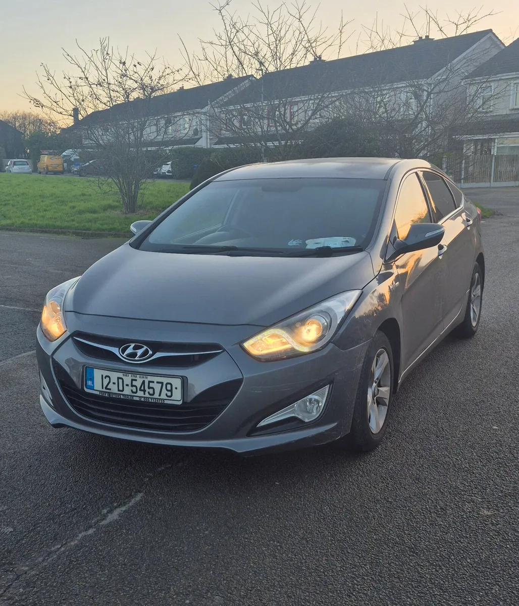 2012 HYUNDAY I40 NCT 06/2026 & TAX  03/2026 - Image 2