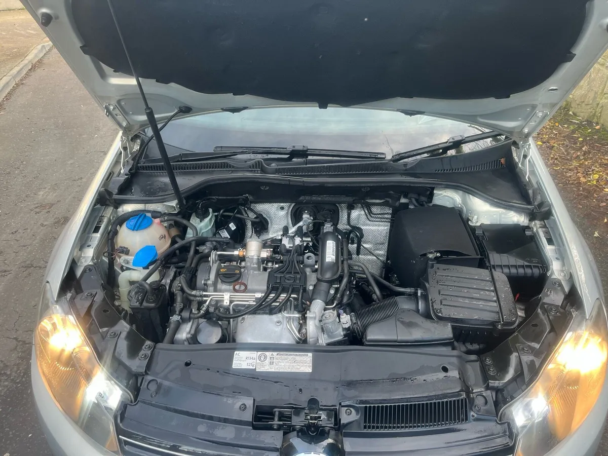 11 Volkswagen Golf 1.2 petrol nctd - Image 4