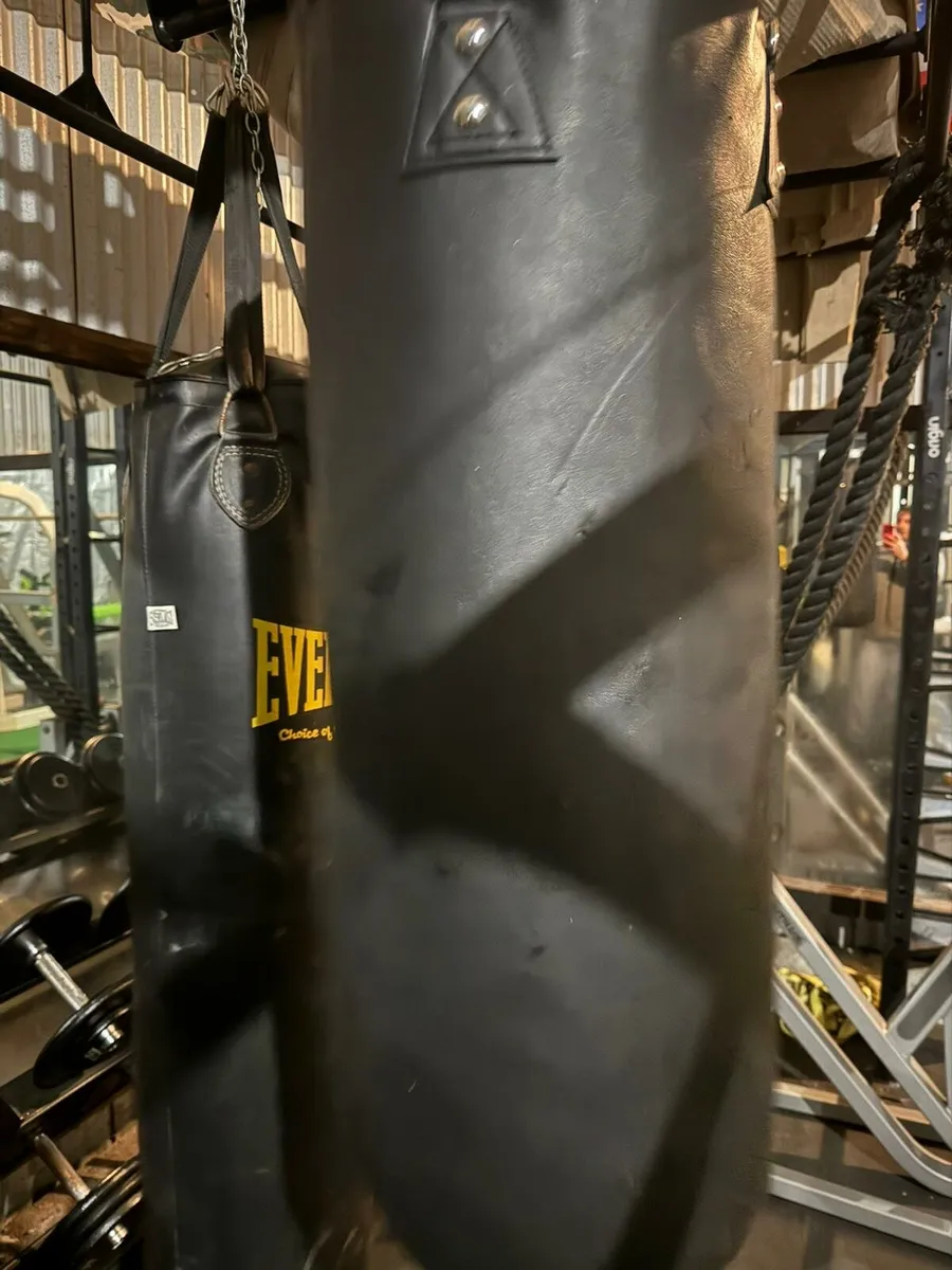 Heavy Punch Bag - Image 3