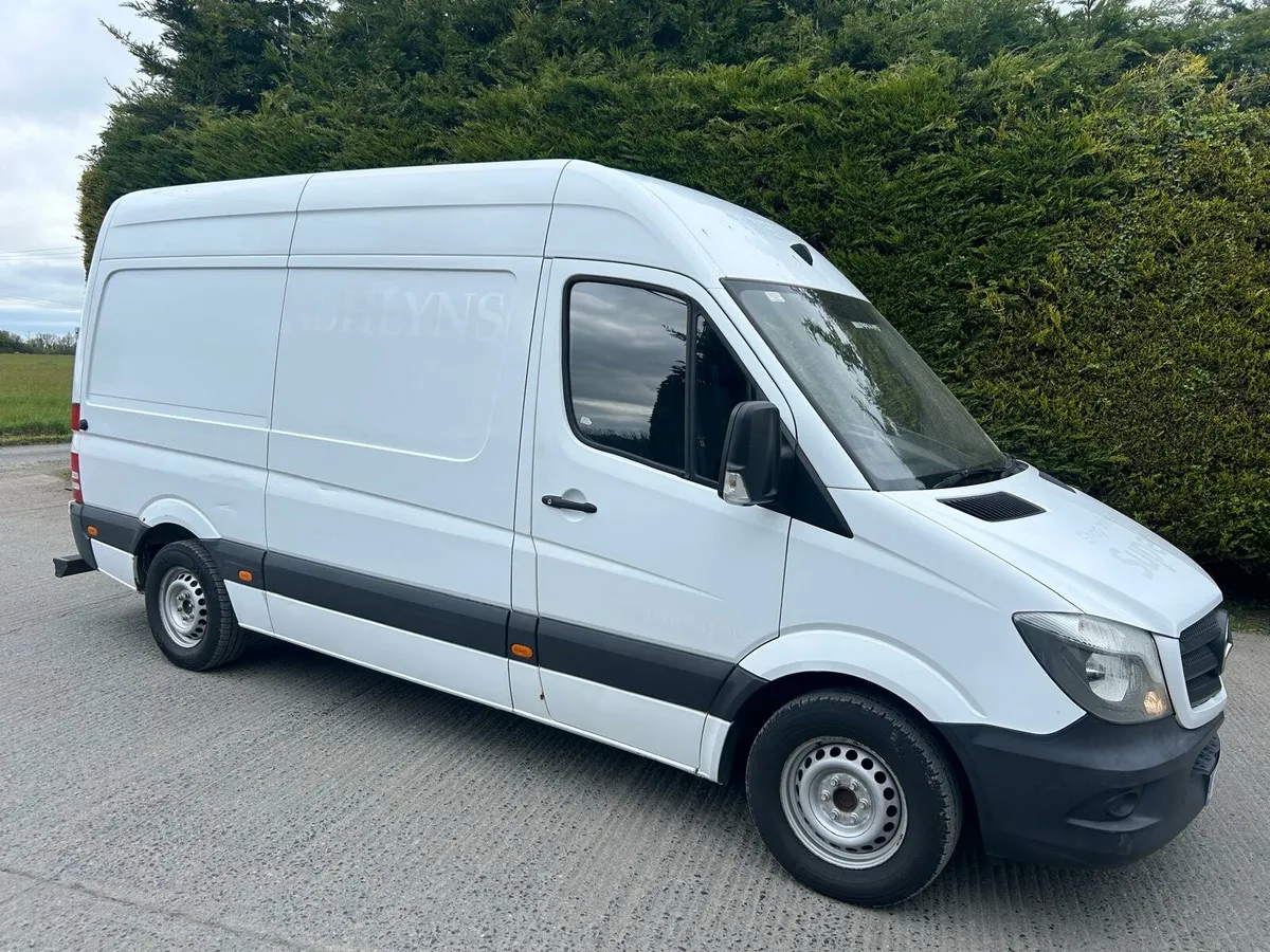 Mercedes sprinter fridge van - Image 1