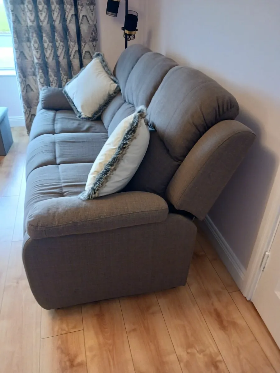 Suite of furniture - Image 3