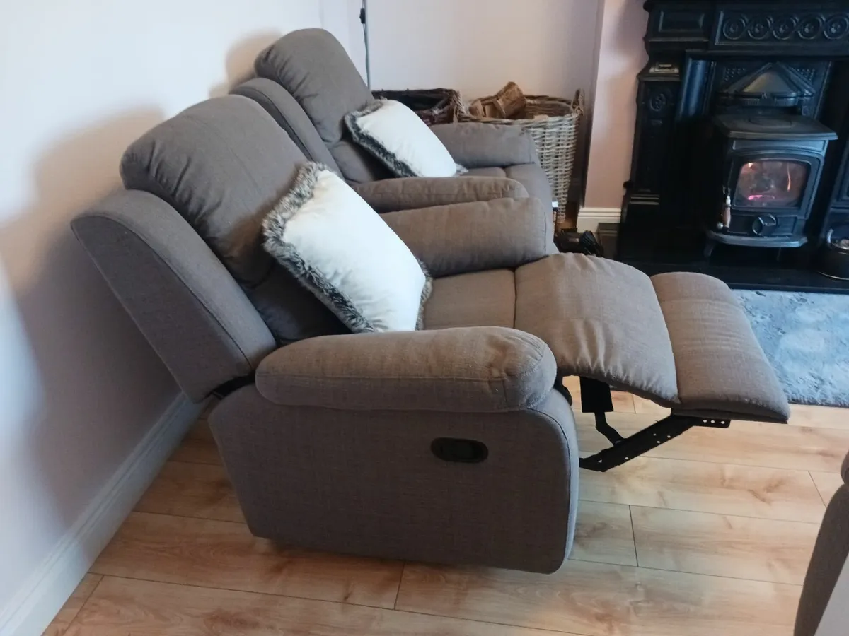 Suite of furniture - Image 4