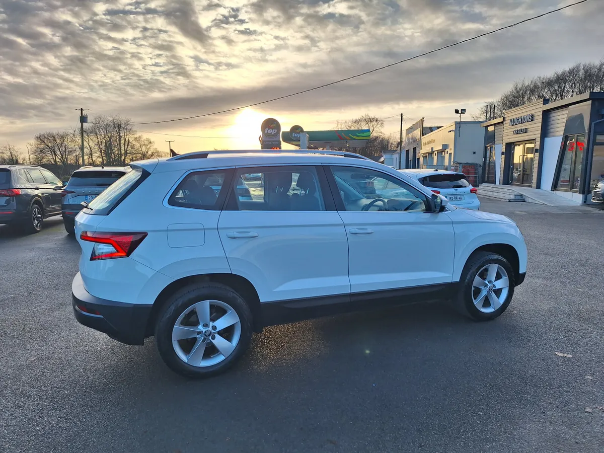 Skoda Karoq 1.0 Tsi 110 Hp *Ambition/Like New - Image 2