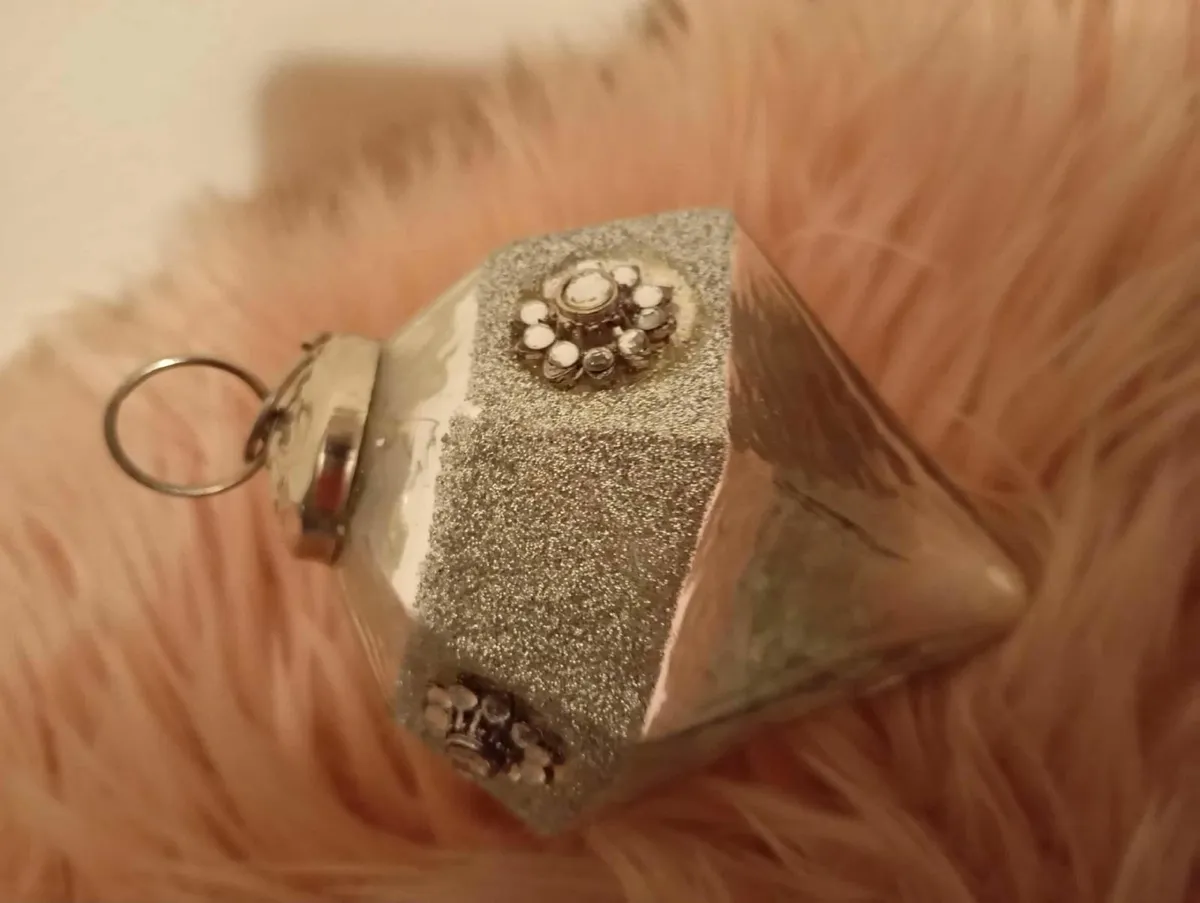 Vintage Christmas decorations - Image 3