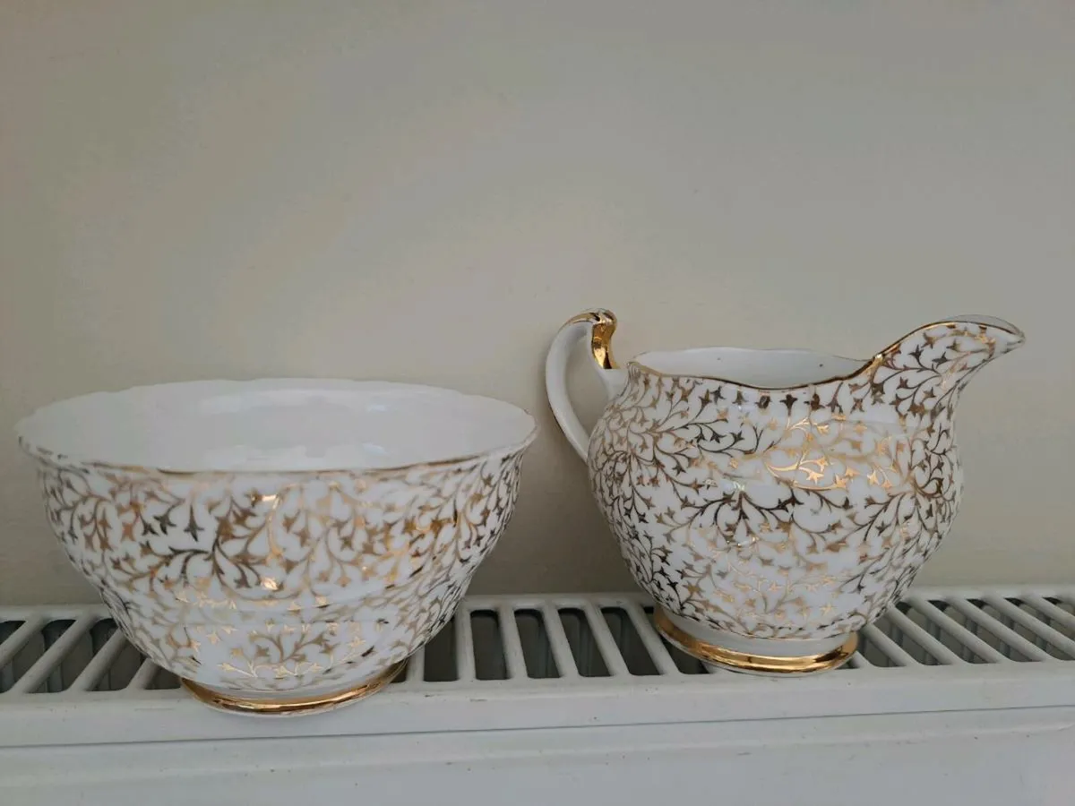 Crown Regent sugar bowl and creamer - Image 1