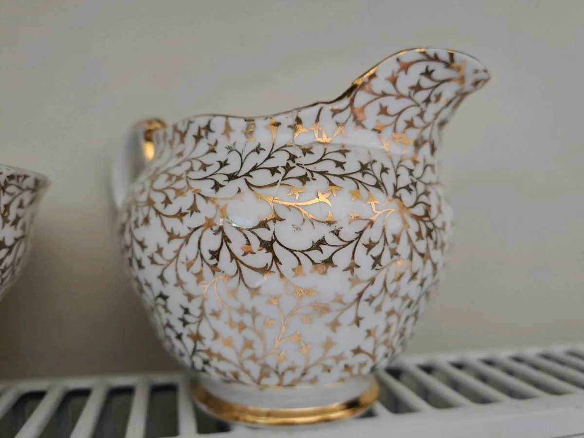 Crown Regent sugar bowl and creamer - Image 3