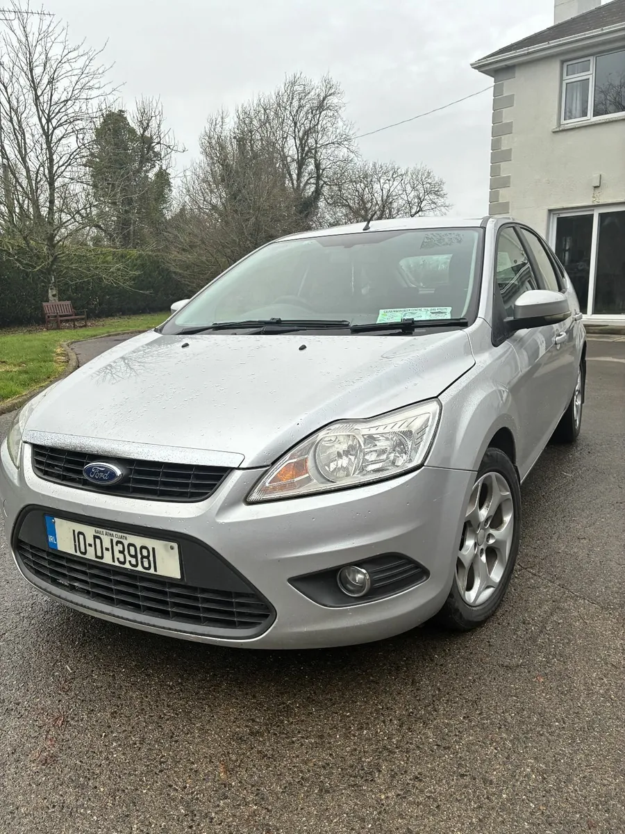 Ford Focus 2010 - Image 1