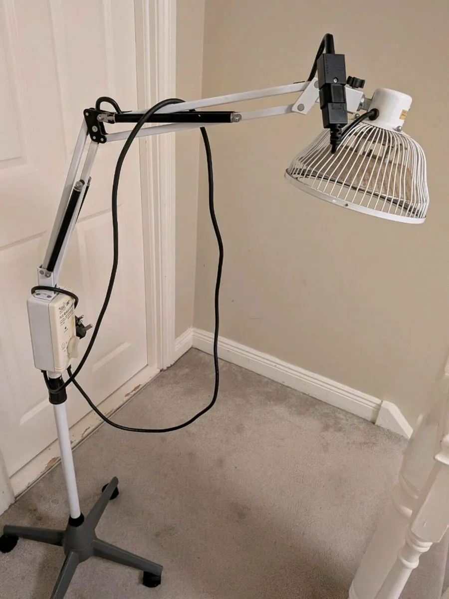 Infrared light therapy - Image 1