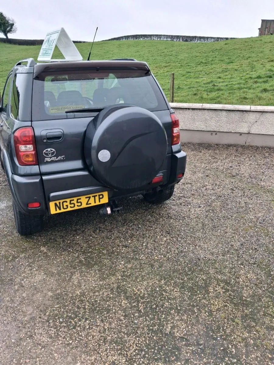 Toyota rav 4 - Image 2
