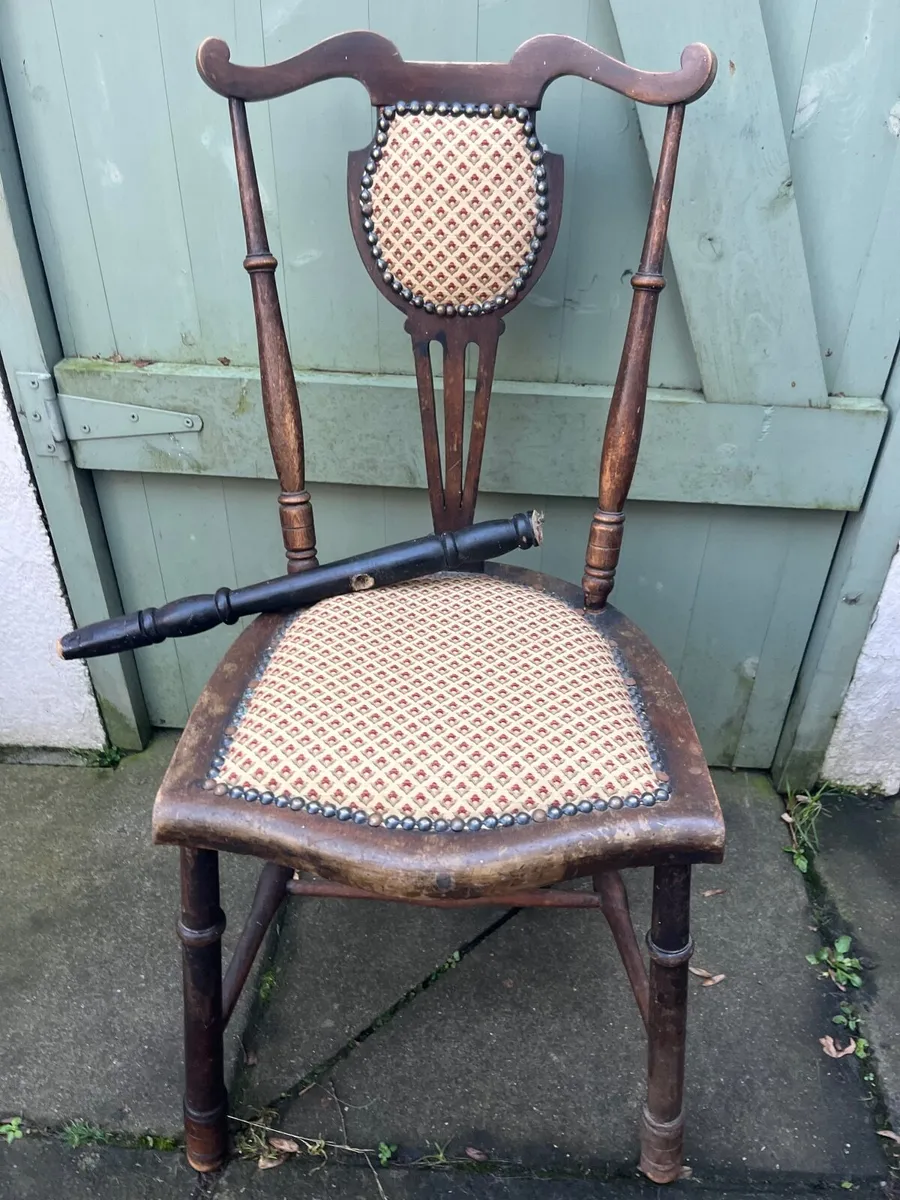 Antique  chair - Image 1
