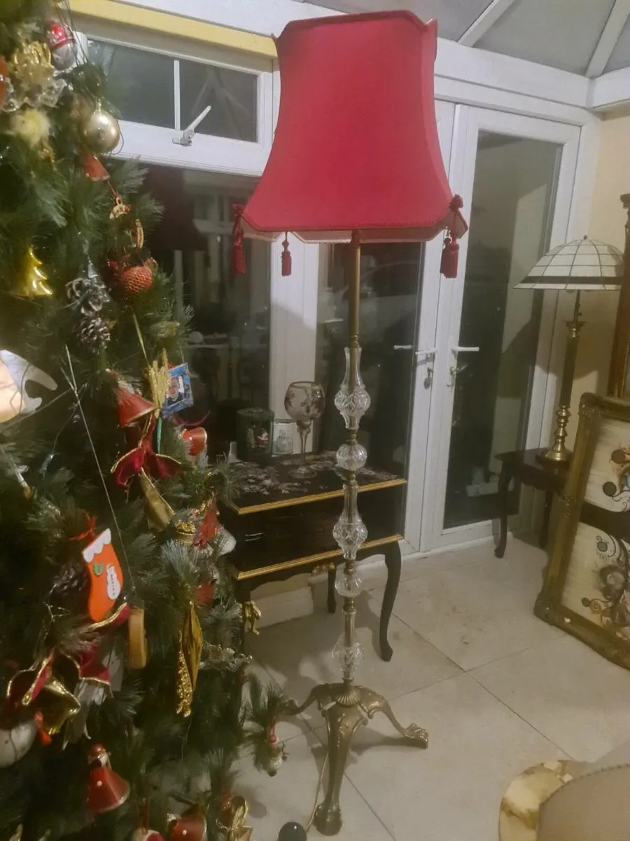 Vintage brass standard lamp - Image 1