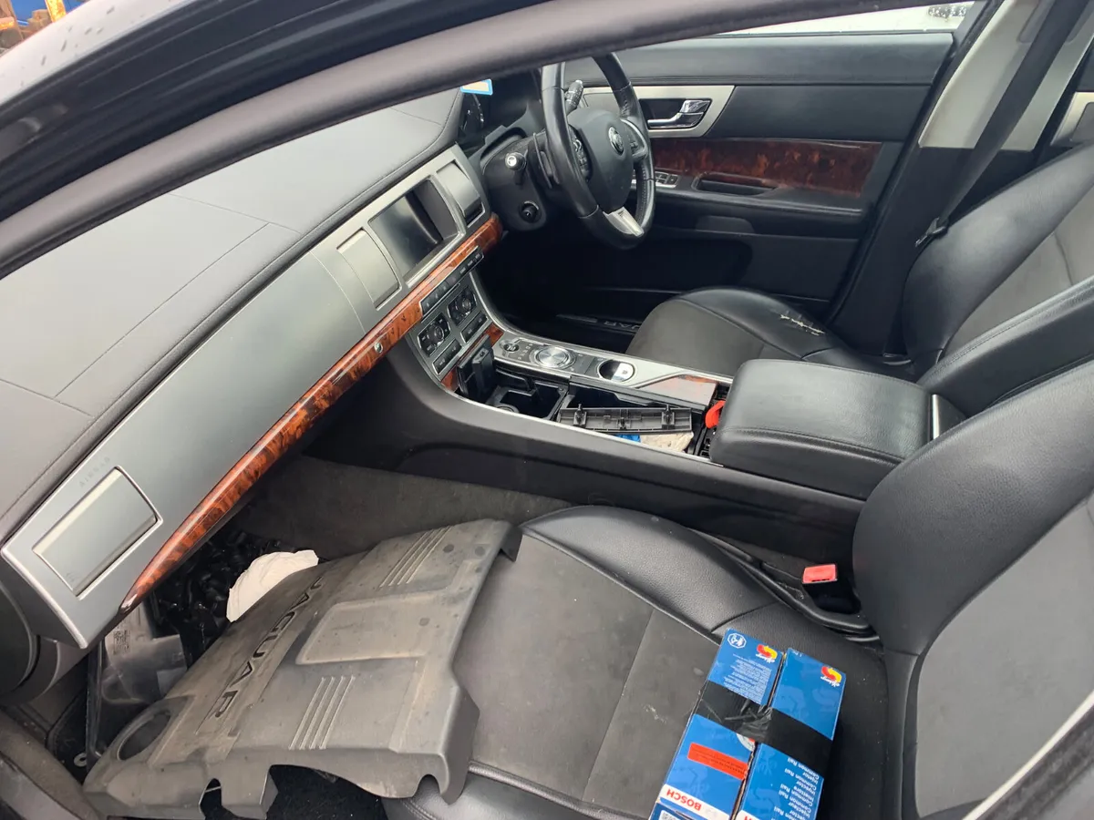 2013 JAGUAR XF 2.2 CC  AUTOMATIC - Image 3