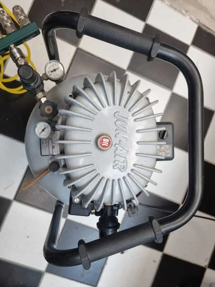 JUNAIR Model 6 Compressor Made in Denmark  Excellent Condition - Image 3