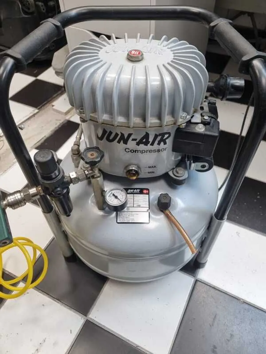 JUNAIR Model 6 Compressor Made in Denmark  Excellent Condition - Image 4
