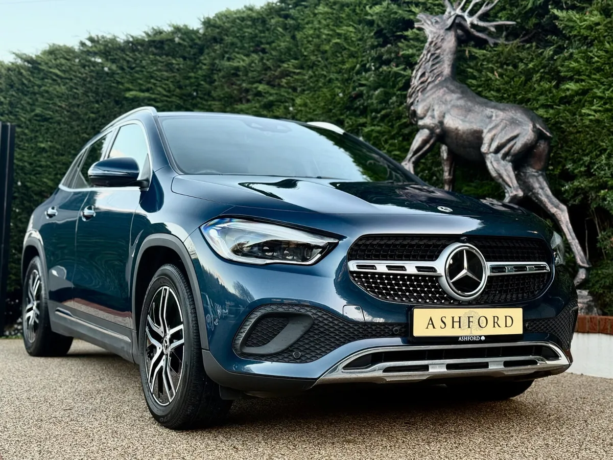 231 Mercedes-Benz GLA 200D Diesel Great Spec - Image 1