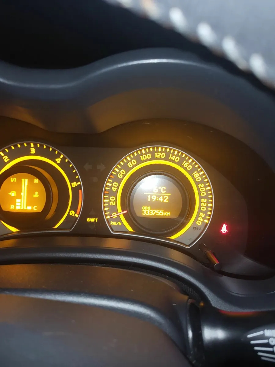 Toyota Corolla 2007 - Image 2