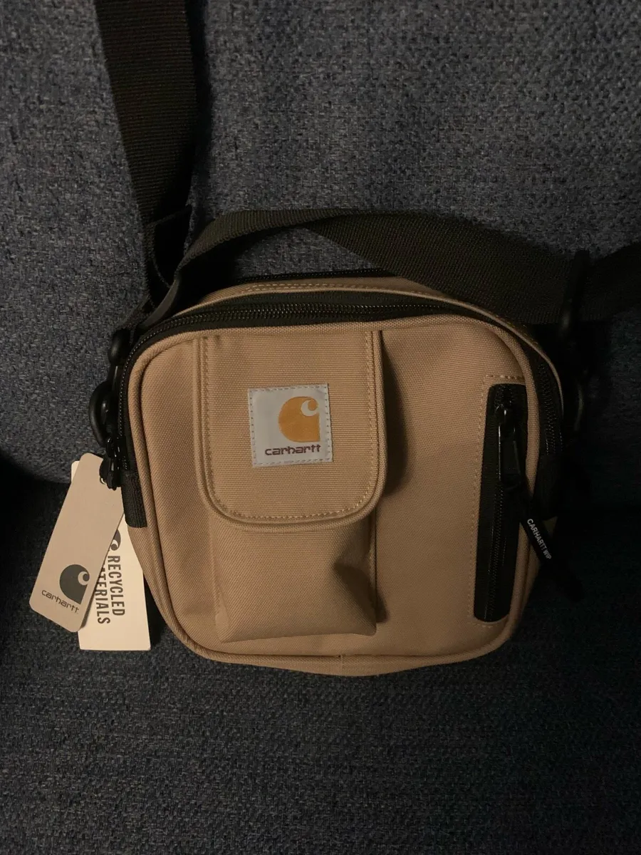 Carhartt t shirt lager and bag - Image 4