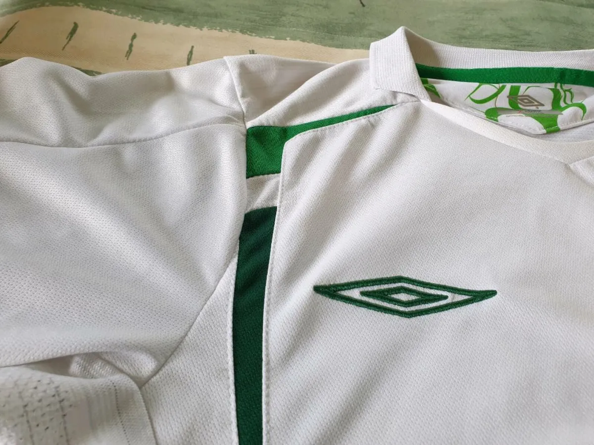 Ireland Football Long Sleeve Away Jersey 2006 2007 - Image 2