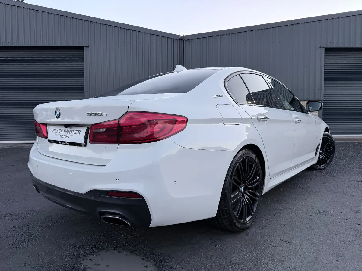 BMW 530e G30 M-SPORT AUTOMATIC Plug in Hybrid - Image 4