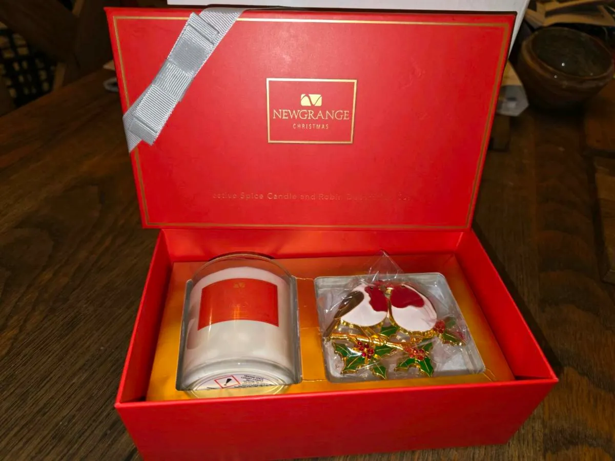 CANDLE & ROBIN DECORATION Set, 150ml SPICE Candle - Image 1