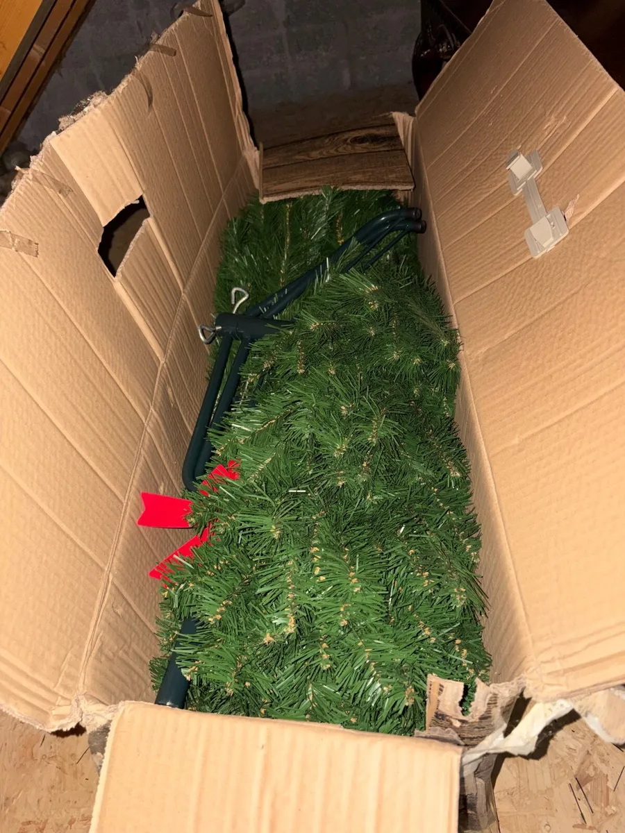 6ft Christmas Tree - Image 2