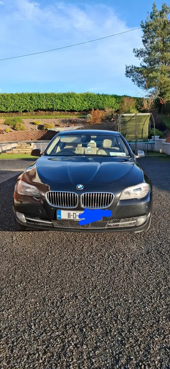 BMW 5-Series 2011 - Image 1