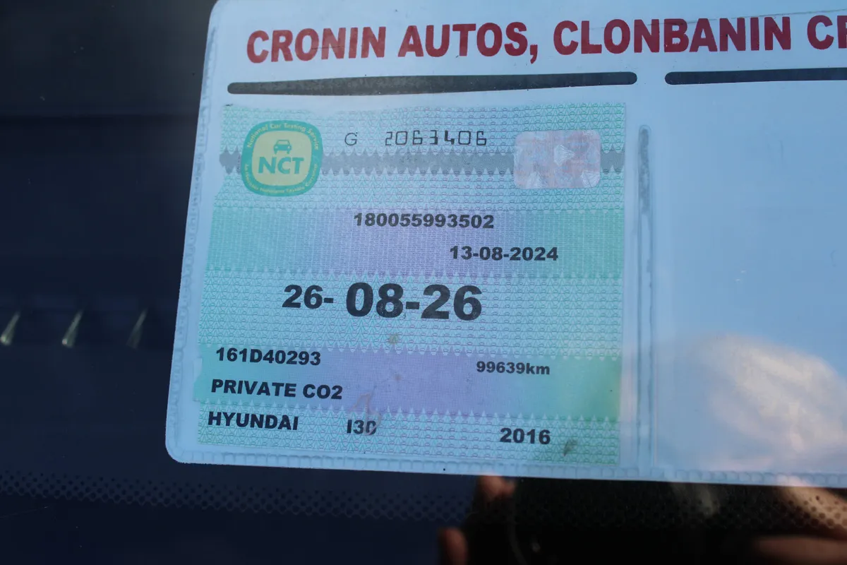 2016 HYUNDAI i30 DELUXE 1.4 5dr.  PETROL - Image 4