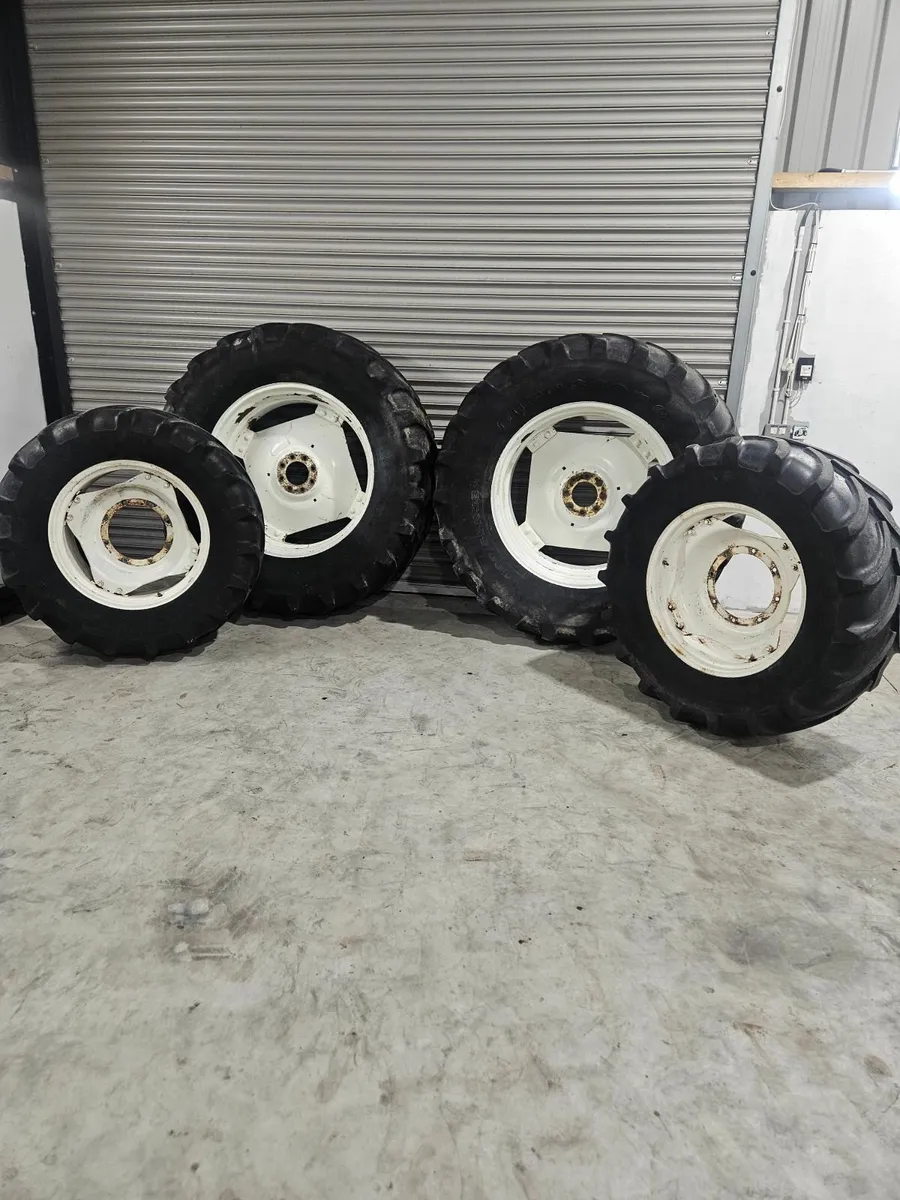 Rims and tyres for newholland/ford 600 65 38 540 - Image 1