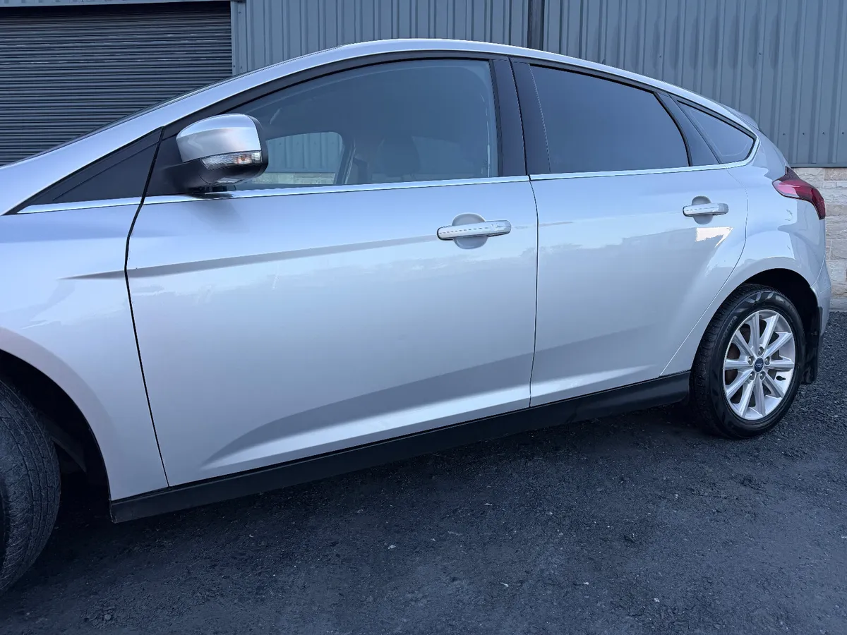 Ford Focus 182’ Titanium LOW MILEAGE/FRESH NCT - Image 4