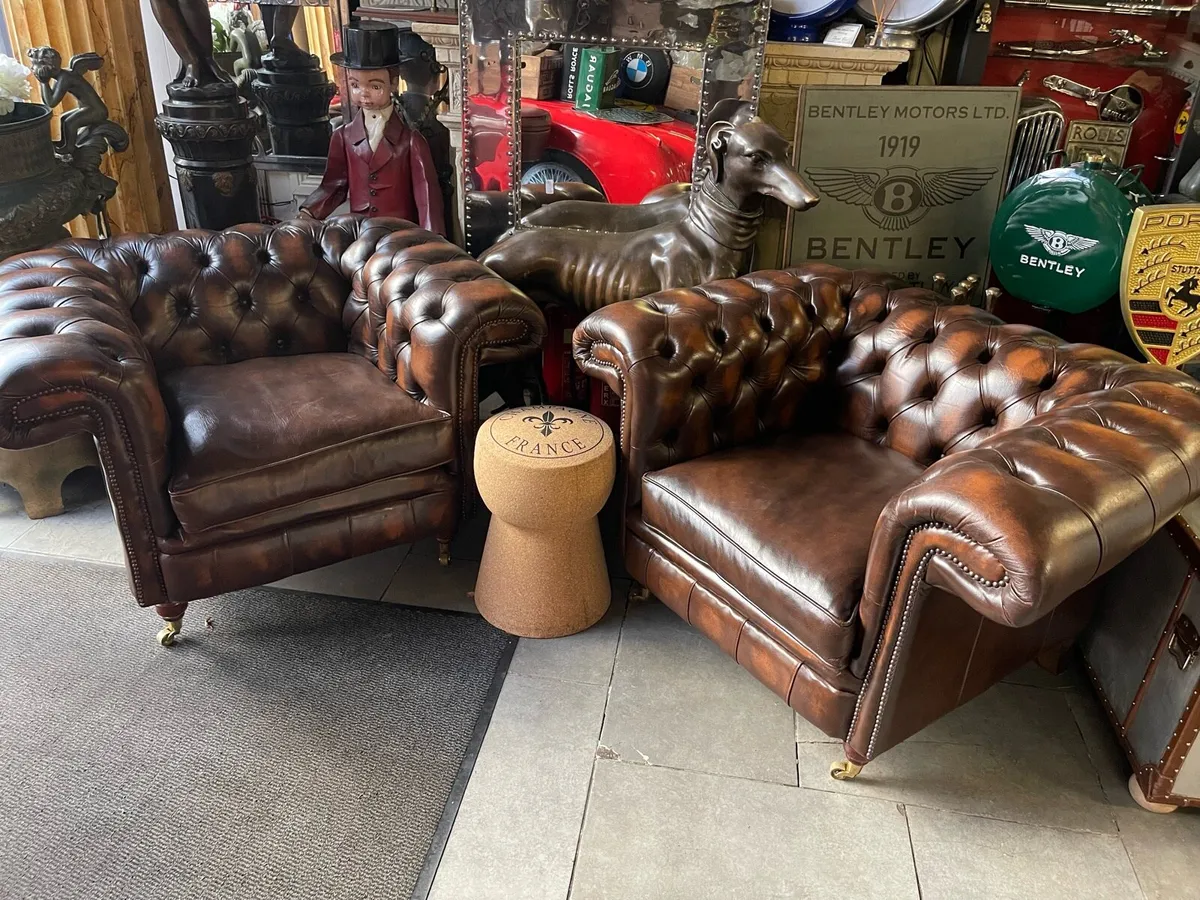 Matching chesterfield club chairs 🎄🎄🎄 - Image 1