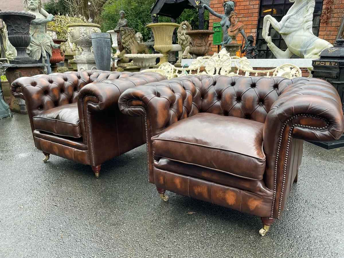 Matching chesterfield club chairs 🎄🎄🎄 - Image 2